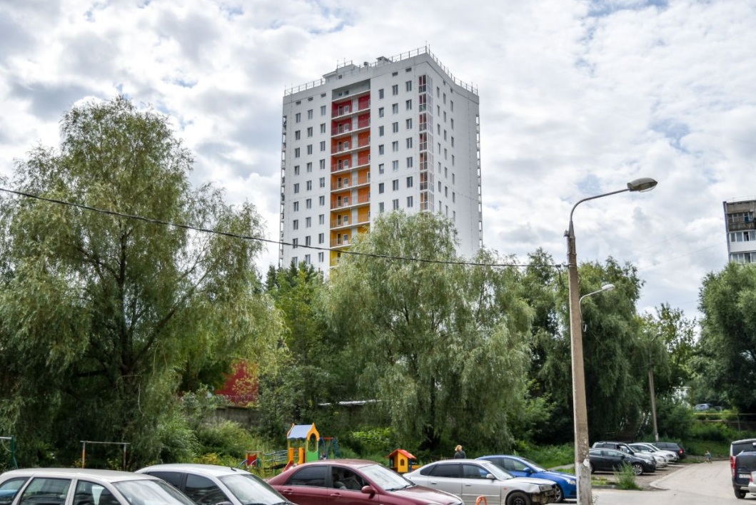 по ул. Коломеская, 49А